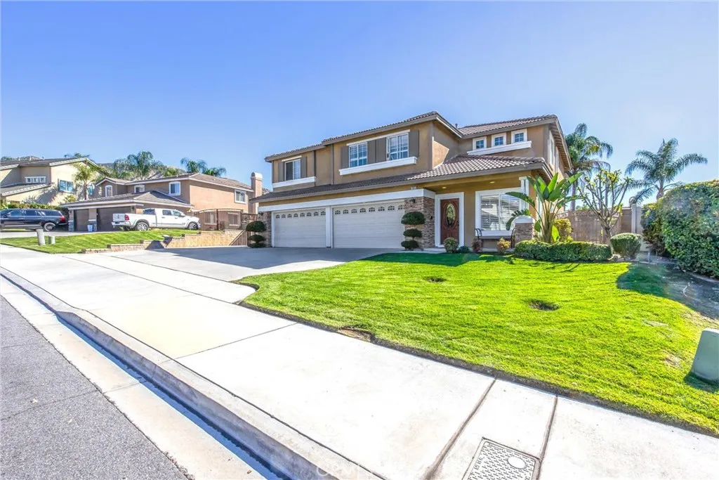 7813 Santa Angela, Highland, California 92346 home-pic-1