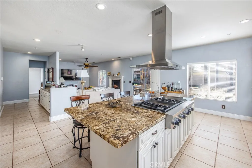 7813 Santa Angela, Highland, California 92346 home-pic-10