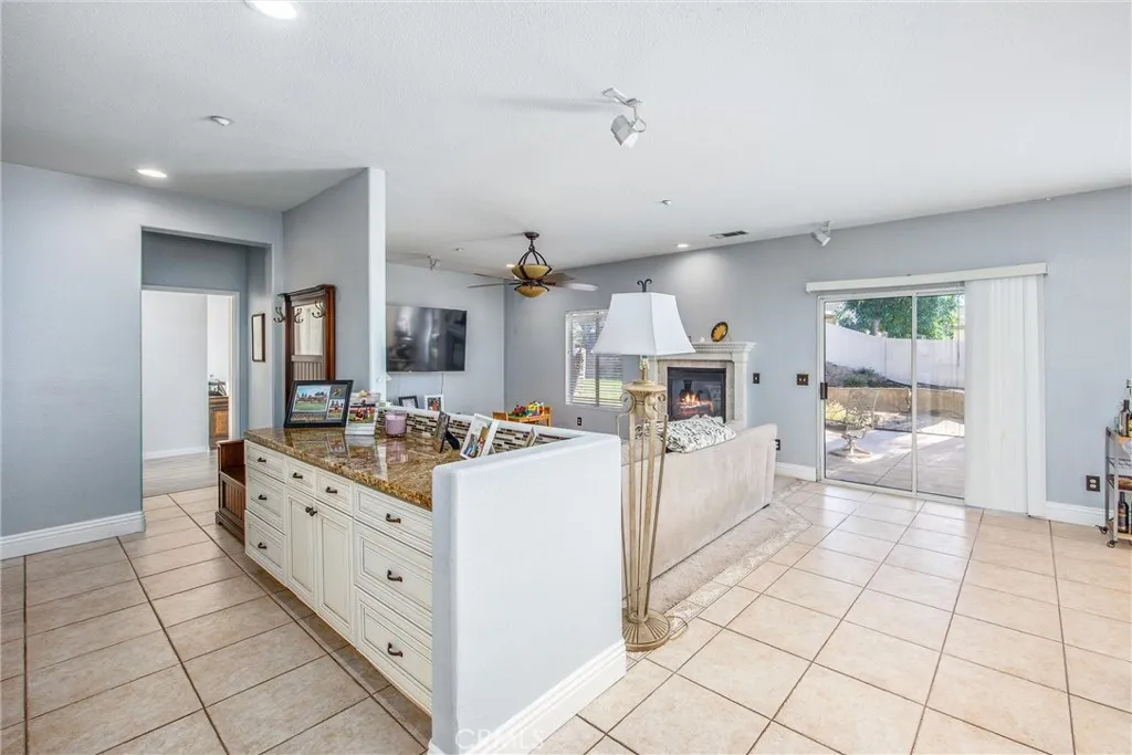 7813 Santa Angela, Highland, California 92346 home-pic-11