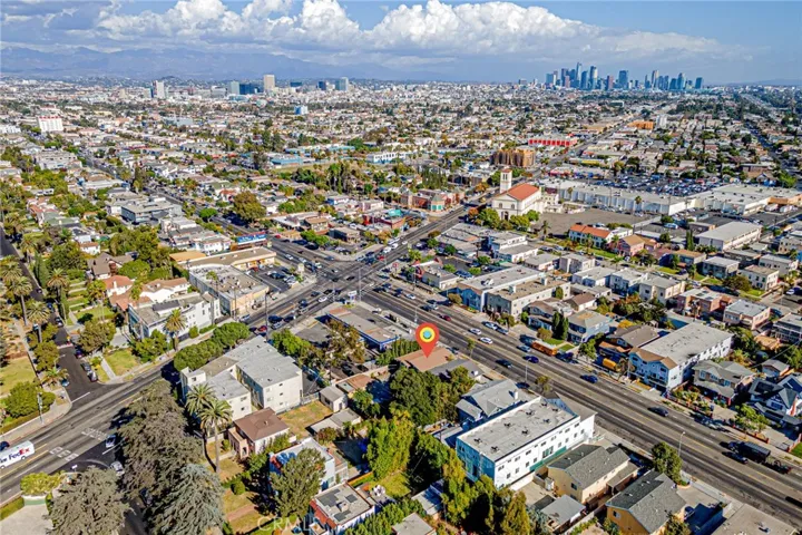 1929 Crenshaw, Los Angeles, California 90016