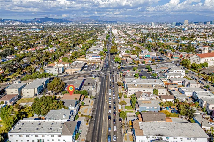 1929 Crenshaw, Los Angeles, California 90016