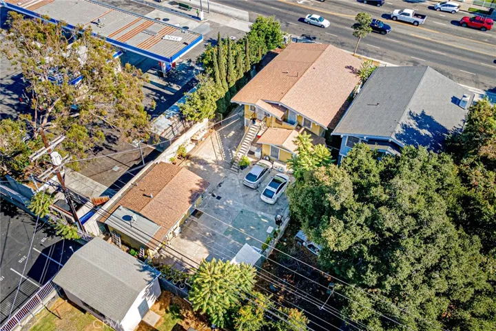 1929 Crenshaw, Los Angeles, California 90016