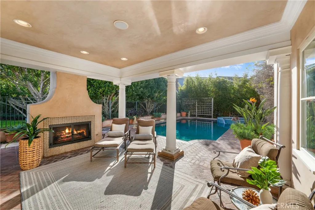 16351 Spartan Circle, Huntington Beach, California 92649 home-pic-13