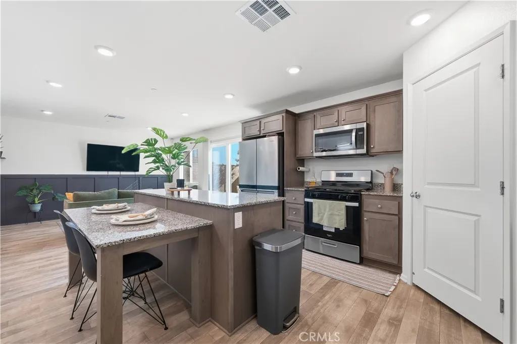 30927 Tempest Court, Winchester, California 92596 home-pic-13