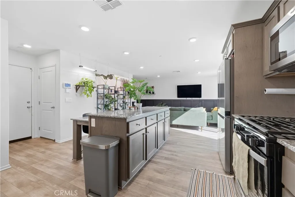 30927 Tempest Court, Winchester, California 92596 home-pic-14