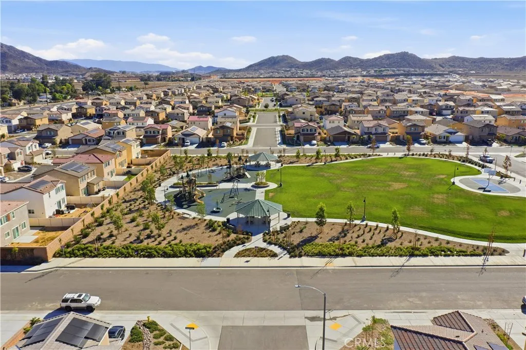 30927 Tempest Court, Winchester, California 92596 home-pic-36
