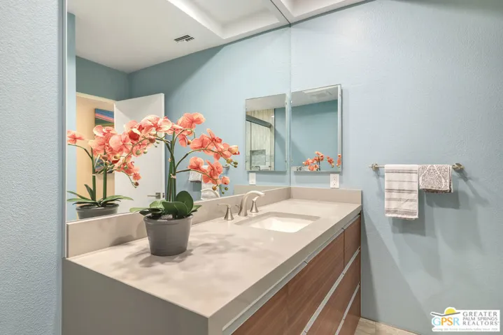 3706 E Bogert Trail, Palm Springs, California 92264
