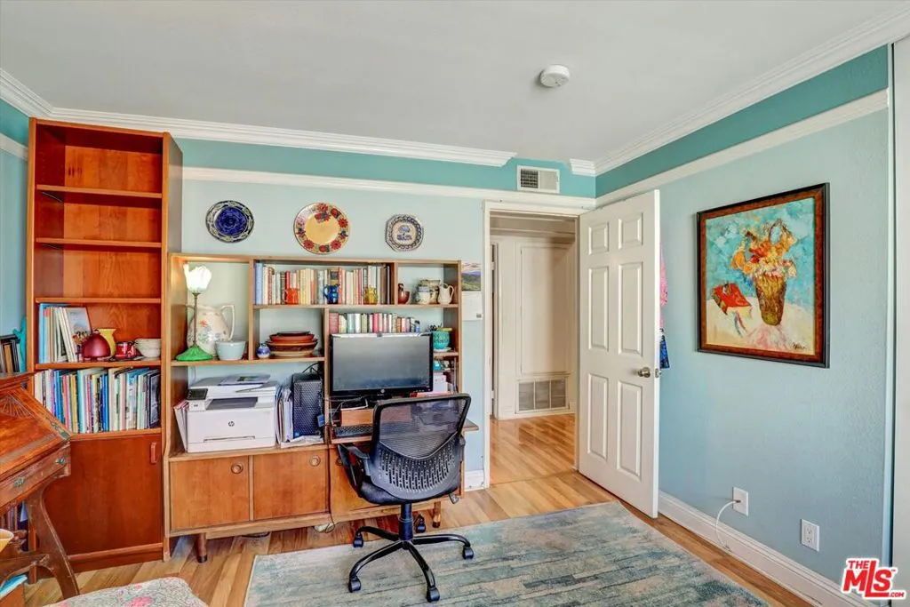 645 Chestnut Avenue 315, Long Beach, California 90802 home-pic-13