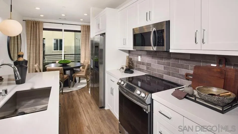 857 Cheyne Loop 3, Chula Vista, California 91911 home-pic-2
