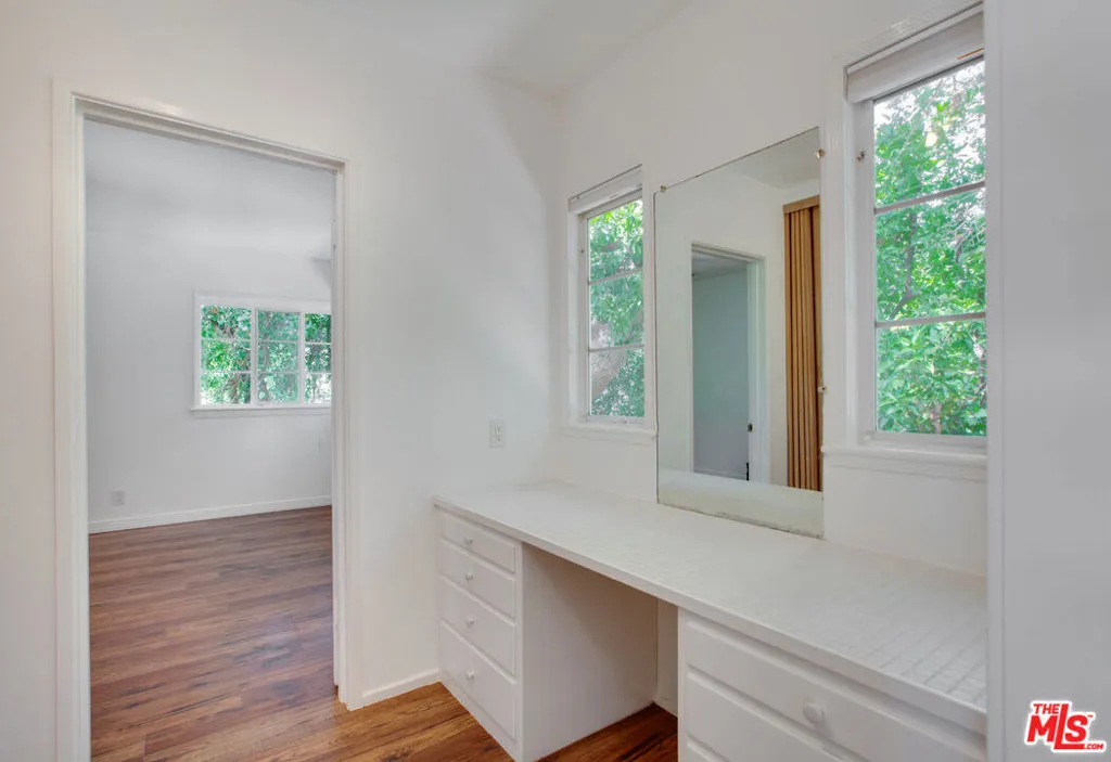 10321 Chrysanthemum Lane, Los Angeles, California 90077 home-pic-15