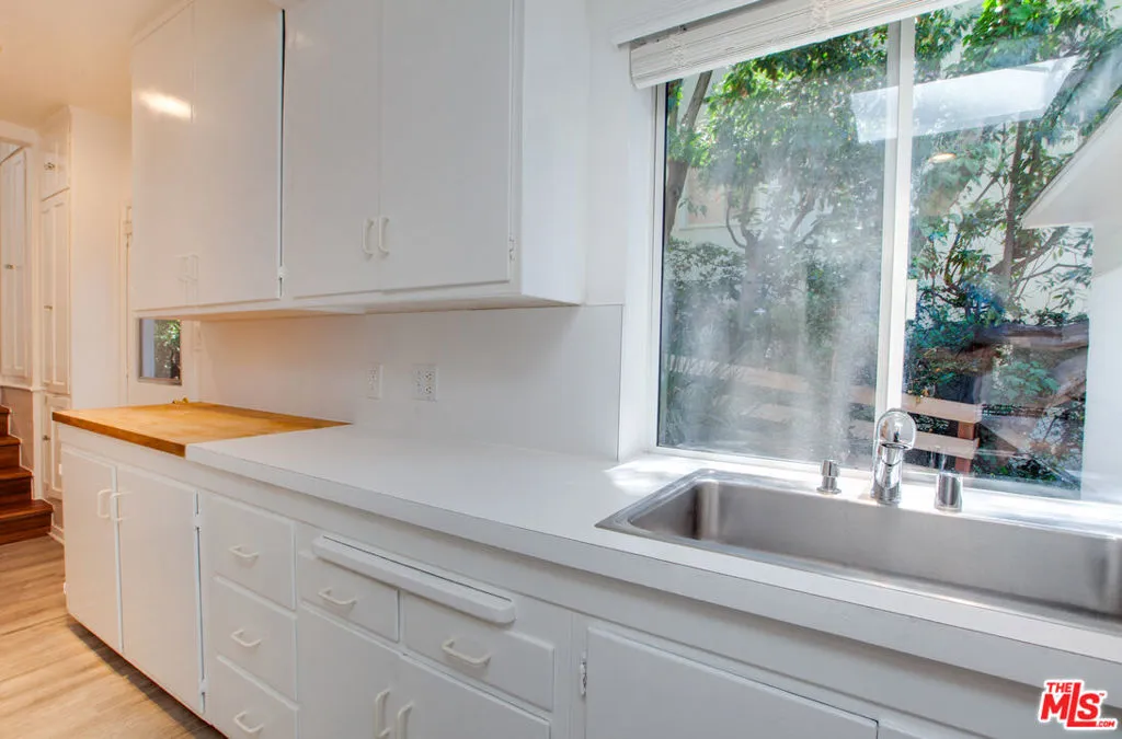 10321 Chrysanthemum Lane, Los Angeles, California 90077 home-pic-11