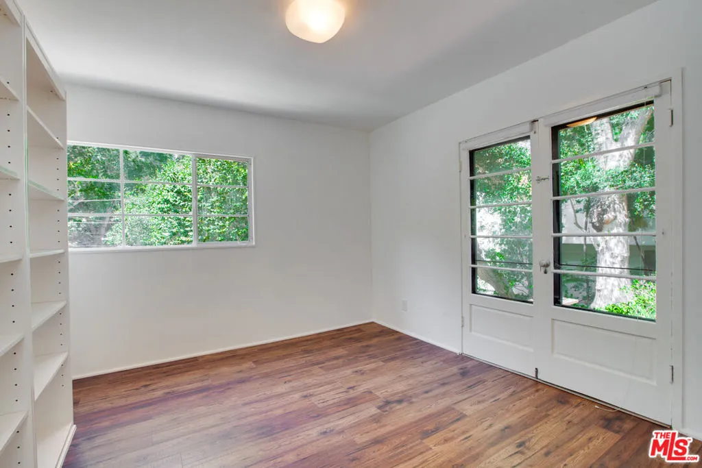 10321 Chrysanthemum Lane, Los Angeles, California 90077 home-pic-19