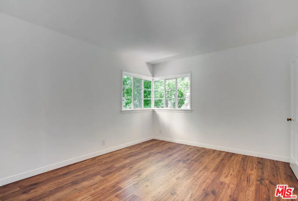 10321 Chrysanthemum Lane, Los Angeles, California 90077 home-pic-14