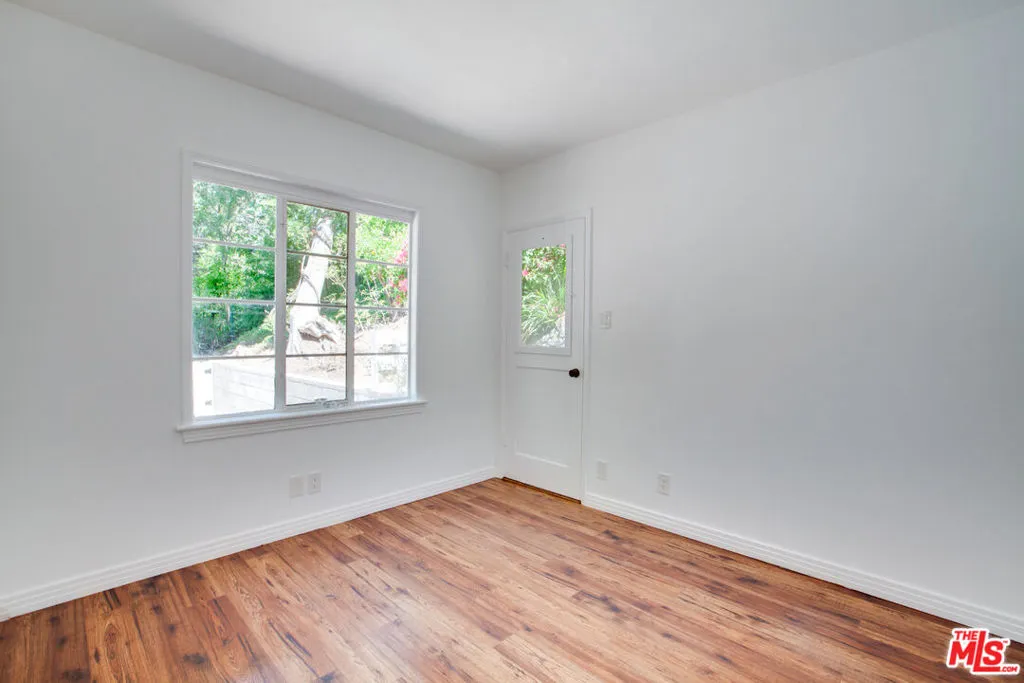 10321 Chrysanthemum Lane, Los Angeles, California 90077 home-pic-22