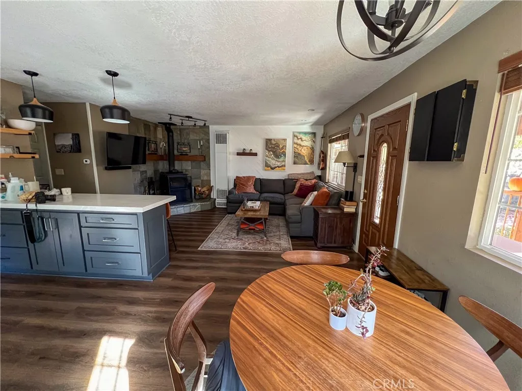 1053 Sierra Avenue, Big Bear City, California 92314 home-pic-3