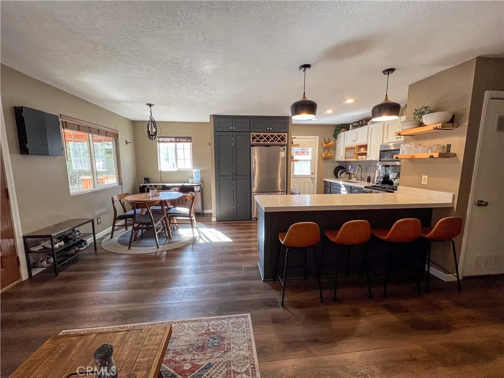 1053 Sierra Avenue, Big Bear City, California 92314 home-pic-7