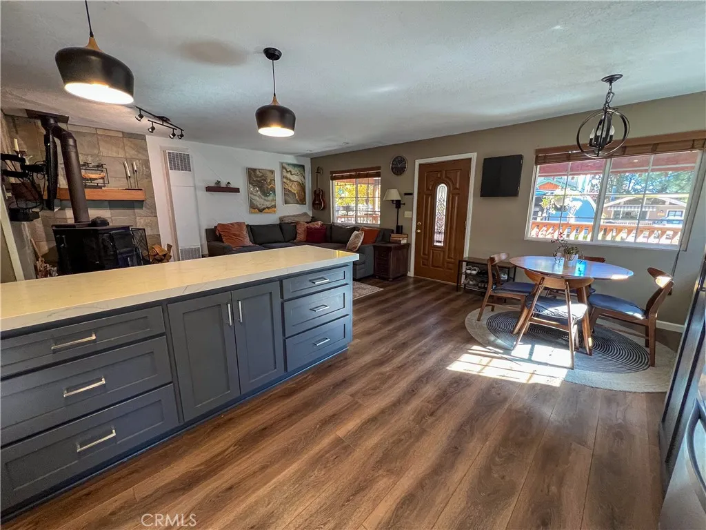 1053 Sierra Avenue, Big Bear City, California 92314 home-pic-6