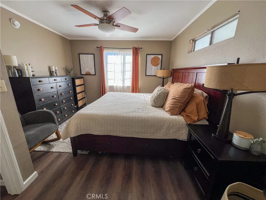 1053 Sierra Avenue, Big Bear City, California 92314 home-pic-11