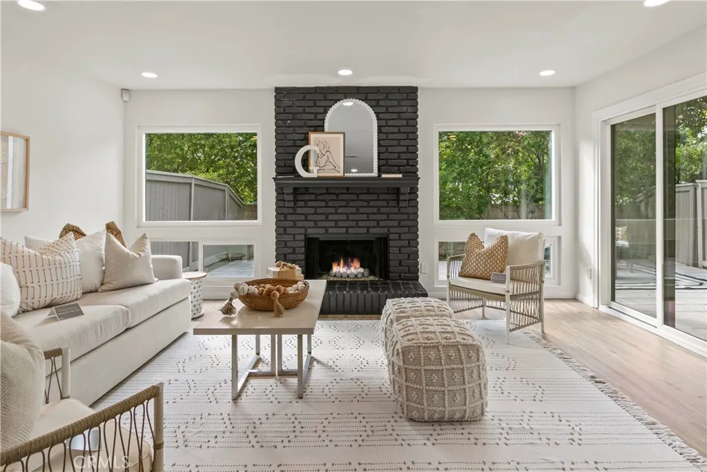 150 S Stonebrook Drive 2, Orange, California 92869 home-pic-0