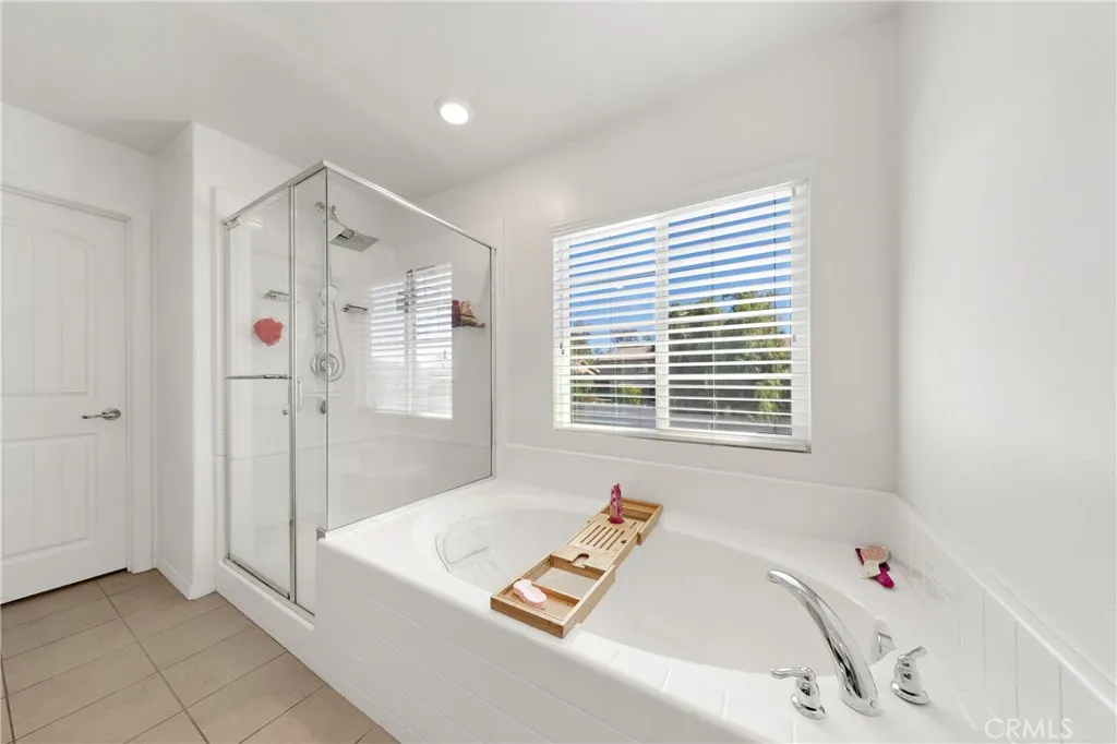 23407 Crystal Way, Wildomar, California 92595 home-pic-28