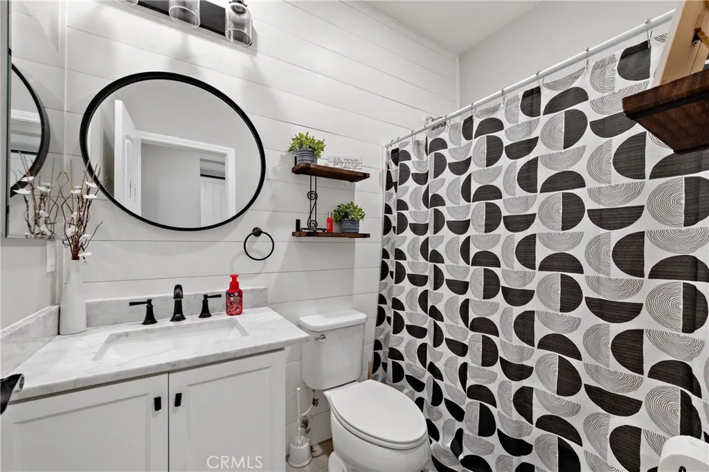 23407 Crystal Way, Wildomar, California 92595 home-pic-18