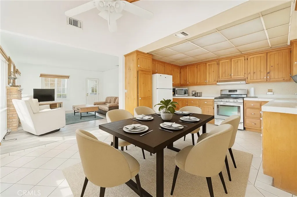 1710 N Evergreen Street, Burbank, California 91505 home-pic-7