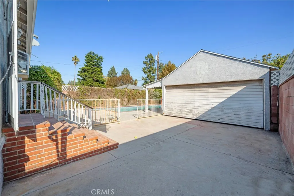 1710 N Evergreen Street, Burbank, California 91505 home-pic-18