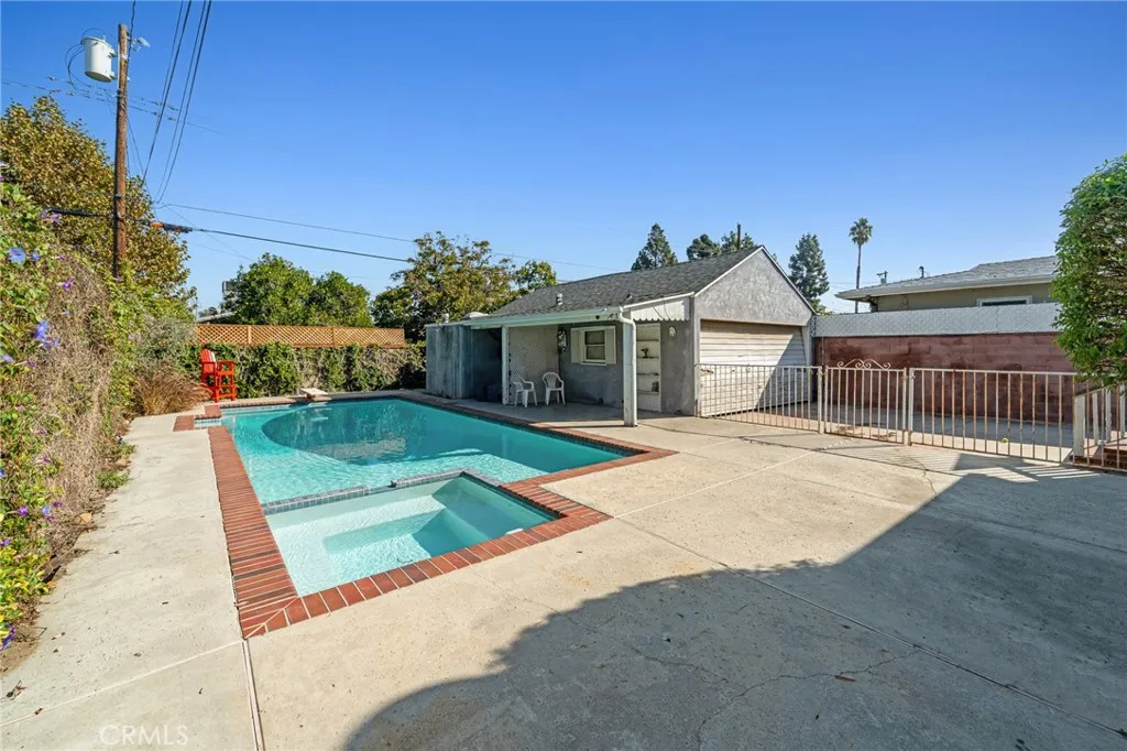 1710 N Evergreen Street, Burbank, California 91505 home-pic-20