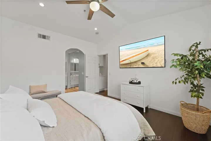 Primary suite
