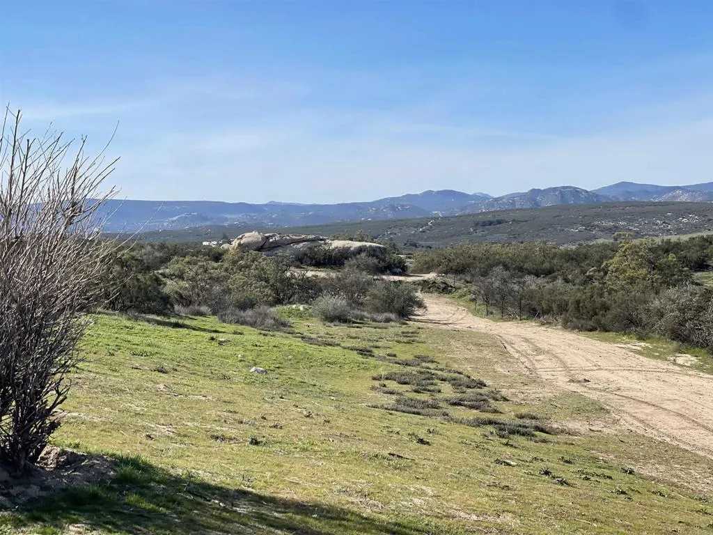 1902 Tierra Del Sol Road, Boulevard, California 91905 home-pic-32