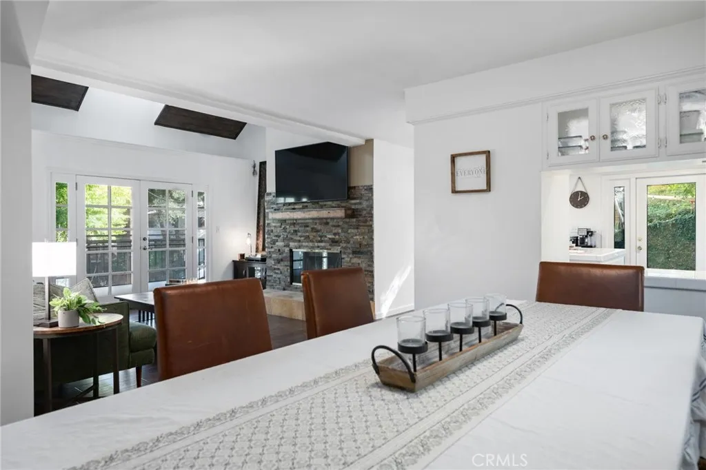 9729 Marcus Lane, Tujunga, California 91042 home-pic-14