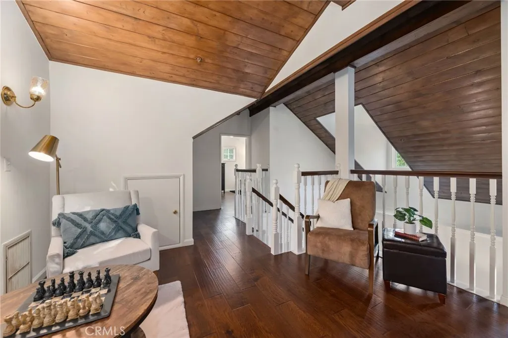9729 Marcus Lane, Tujunga, California 91042 home-pic-37