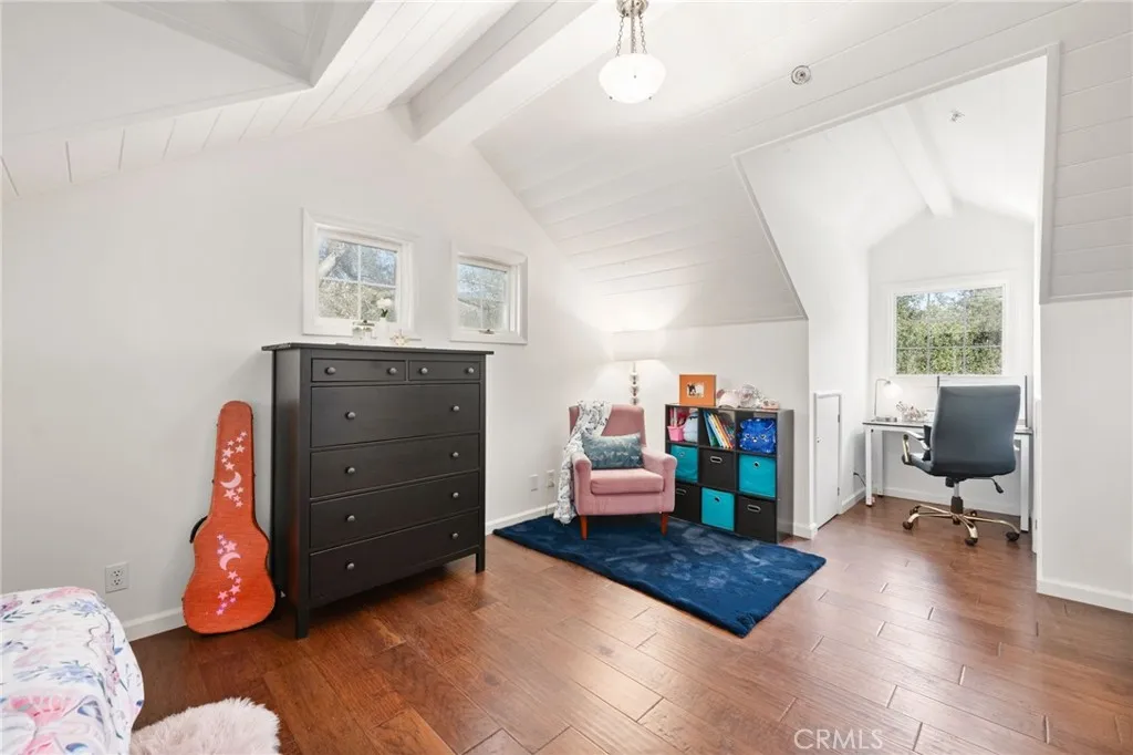 9729 Marcus Lane, Tujunga, California 91042 home-pic-39