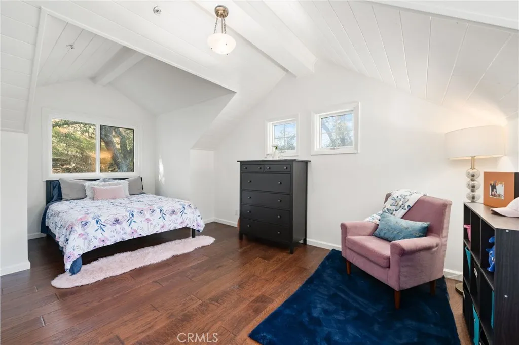 9729 Marcus Lane, Tujunga, California 91042 home-pic-38