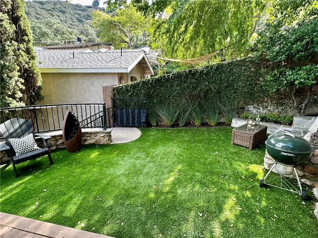 Side patio
