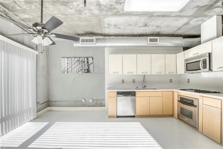 645 W 9th 601, Los Angeles, California 90015