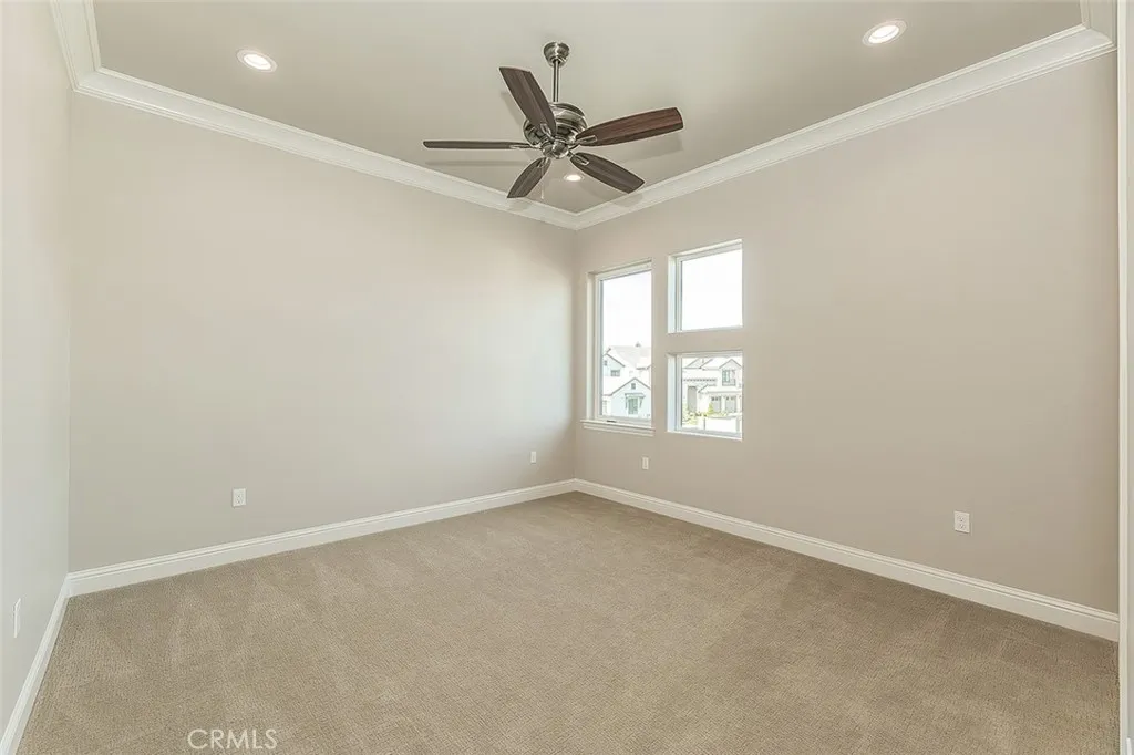2315 E Courtside Drive, Fresno, California 93730 home-pic-45