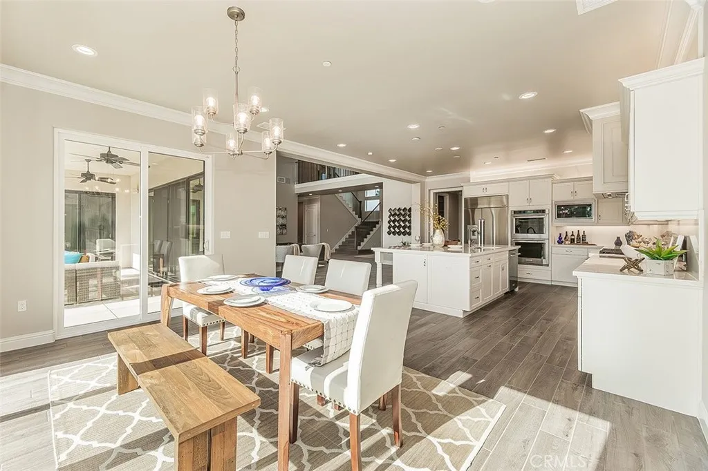 2315 E Courtside Drive, Fresno, California 93730 home-pic-16