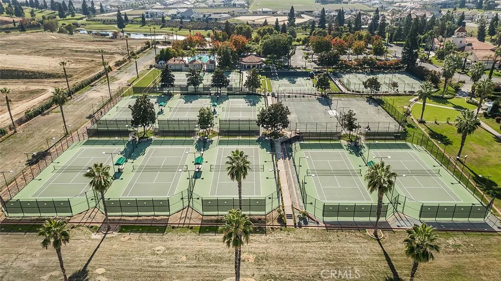 2315 E Courtside Drive, Fresno, California 93730 home-pic-69