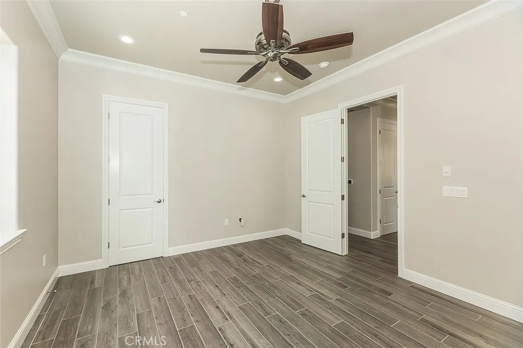 2315 E Courtside Drive, Fresno, California 93730 home-pic-26