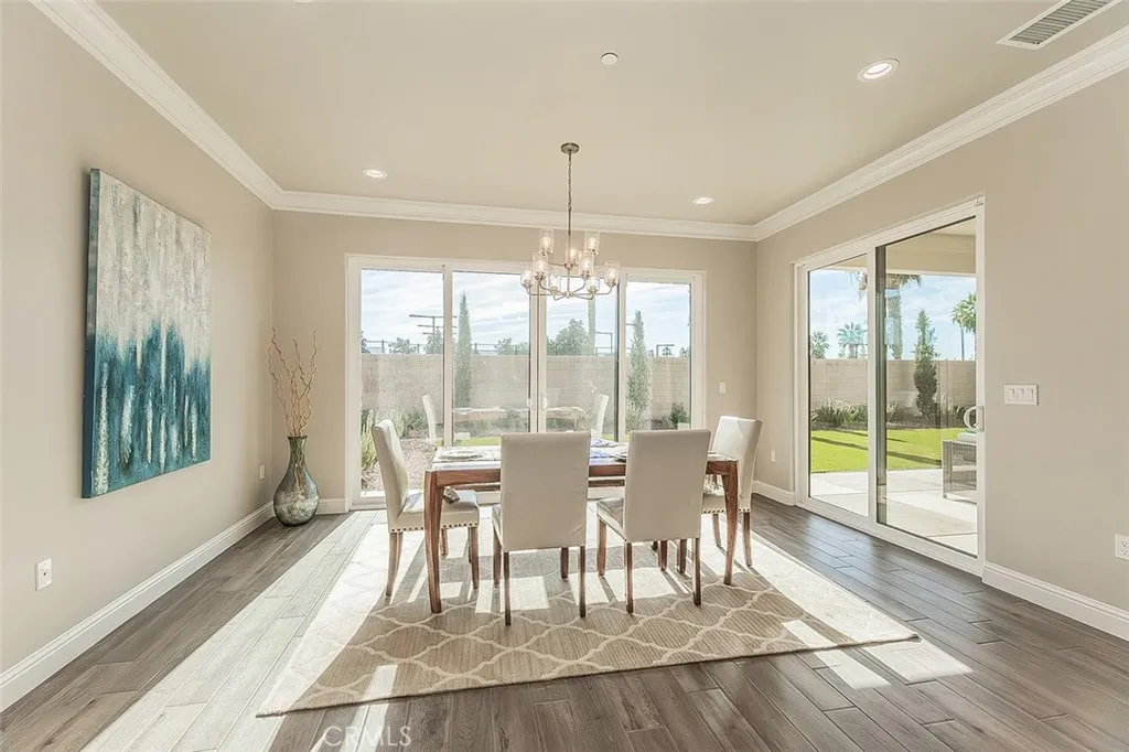 2315 E Courtside Drive, Fresno, California 93730 home-pic-18