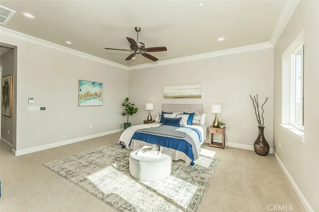 2315 E Courtside Drive, Fresno, California 93730 home-pic-33