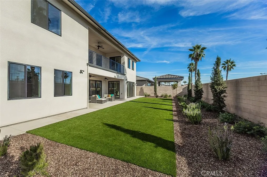 2315 E Courtside Drive, Fresno, California 93730 home-pic-58