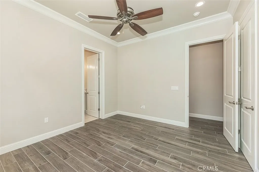 2315 E Courtside Drive, Fresno, California 93730 home-pic-28