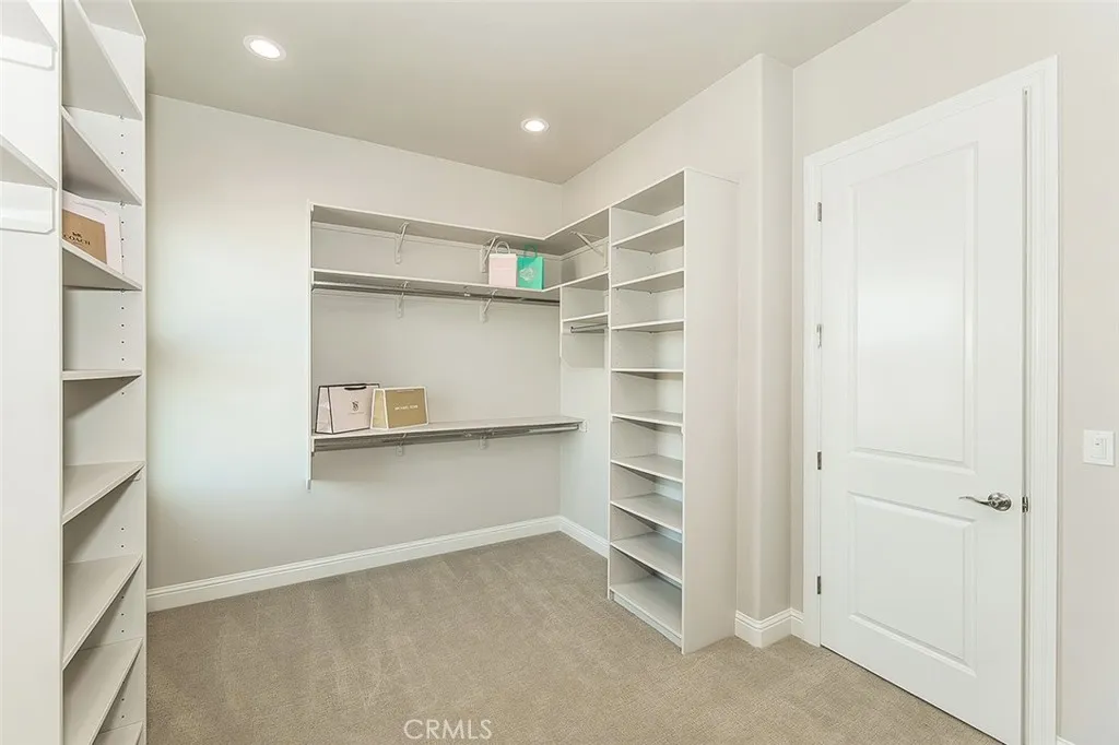 2315 E Courtside Drive, Fresno, California 93730 home-pic-41