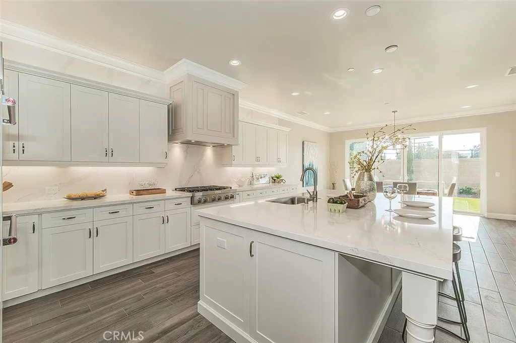 2315 E Courtside Drive, Fresno, California 93730 home-pic-15