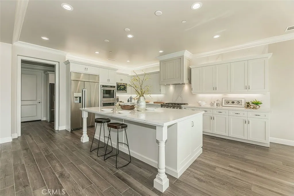 2315 E Courtside Drive, Fresno, California 93730 home-pic-10