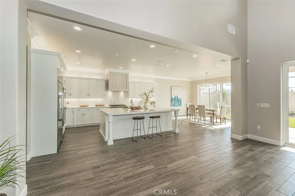2315 E Courtside Drive, Fresno, California 93730 home-pic-9