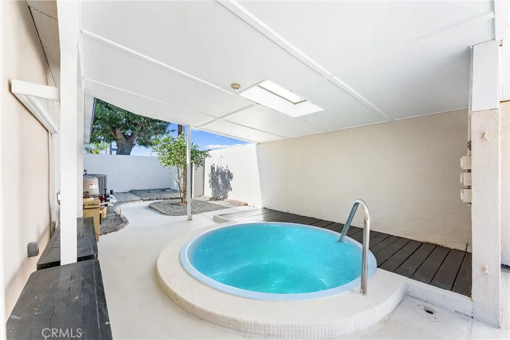 1028 N Mayflower, Anaheim, California 92801 home-pic-3