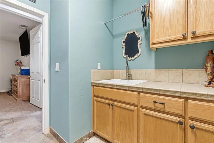 2605 Hoyt Avenue, Tulare, California 93274